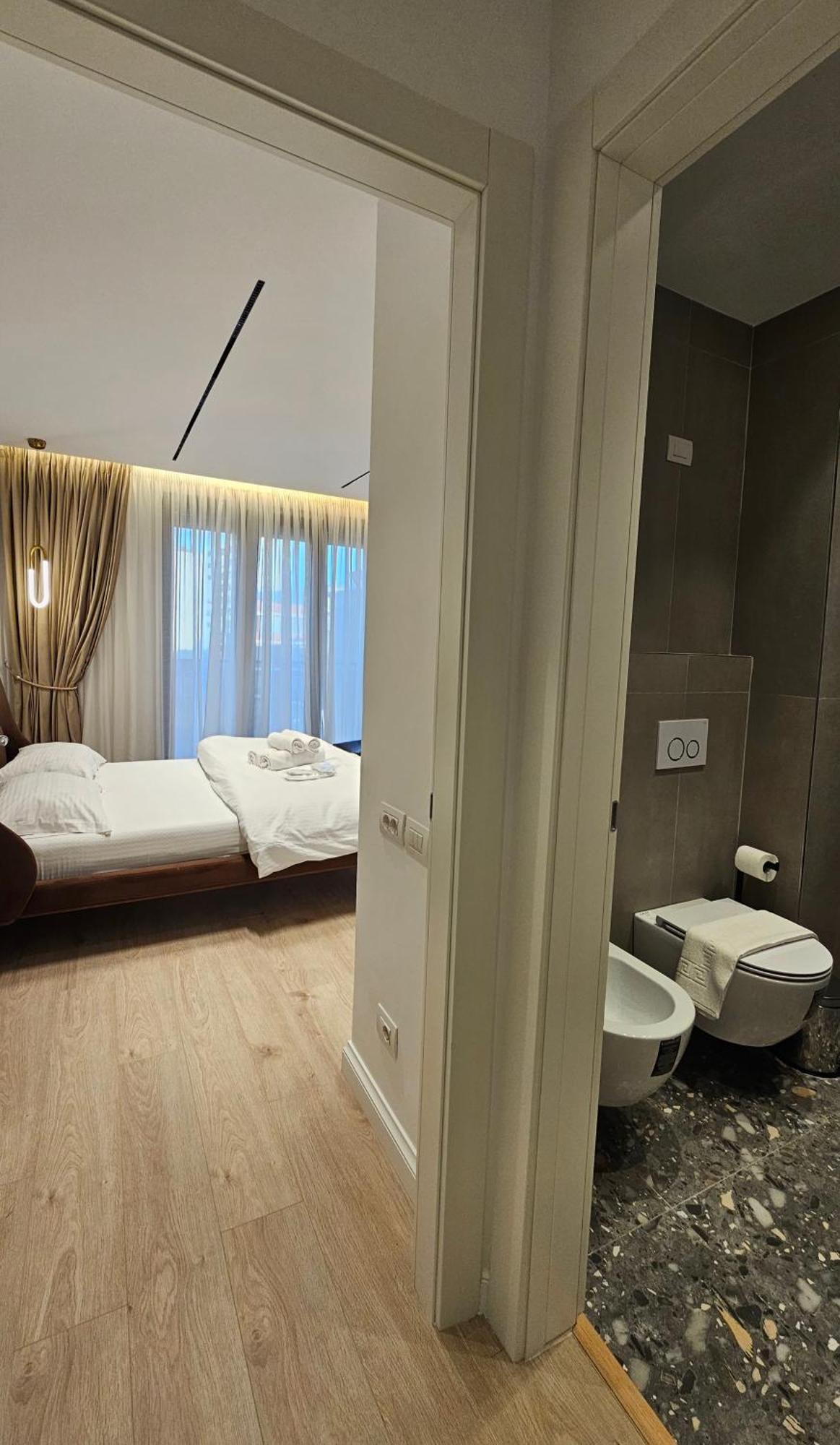 Center Easy_luxury Apartament